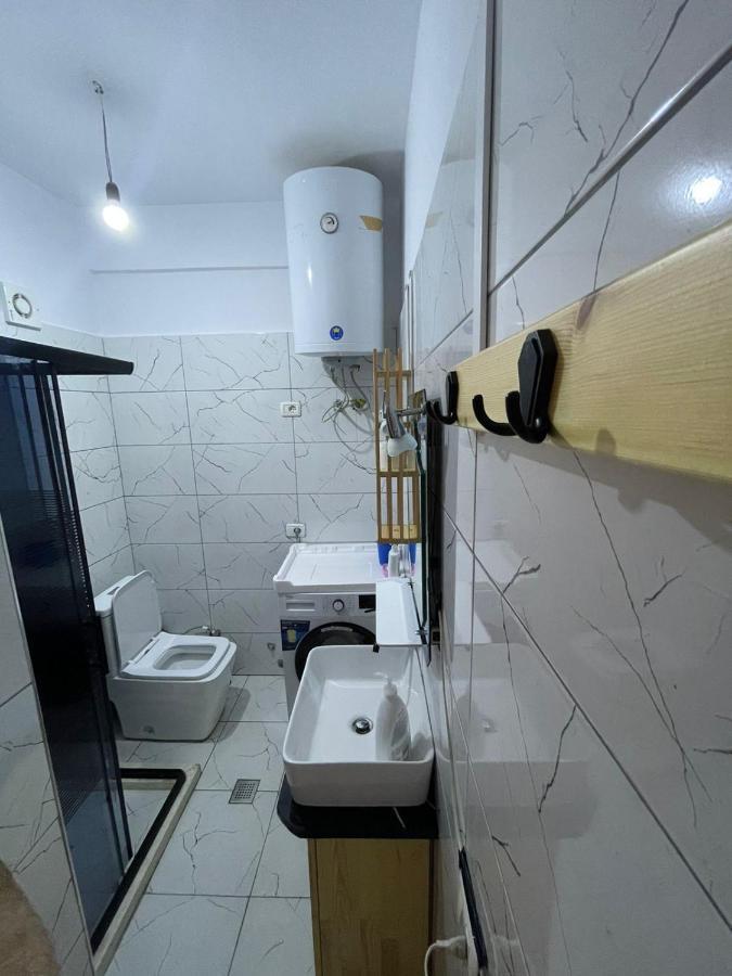 Coast Casa Apartment Vlore Bagian luar foto